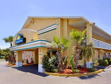 Rodeway Inn Leesburg Chain Of Lakes Exterior photo