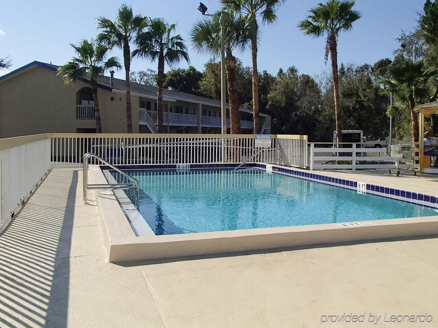 Rodeway Inn Leesburg Chain Of Lakes Exterior photo